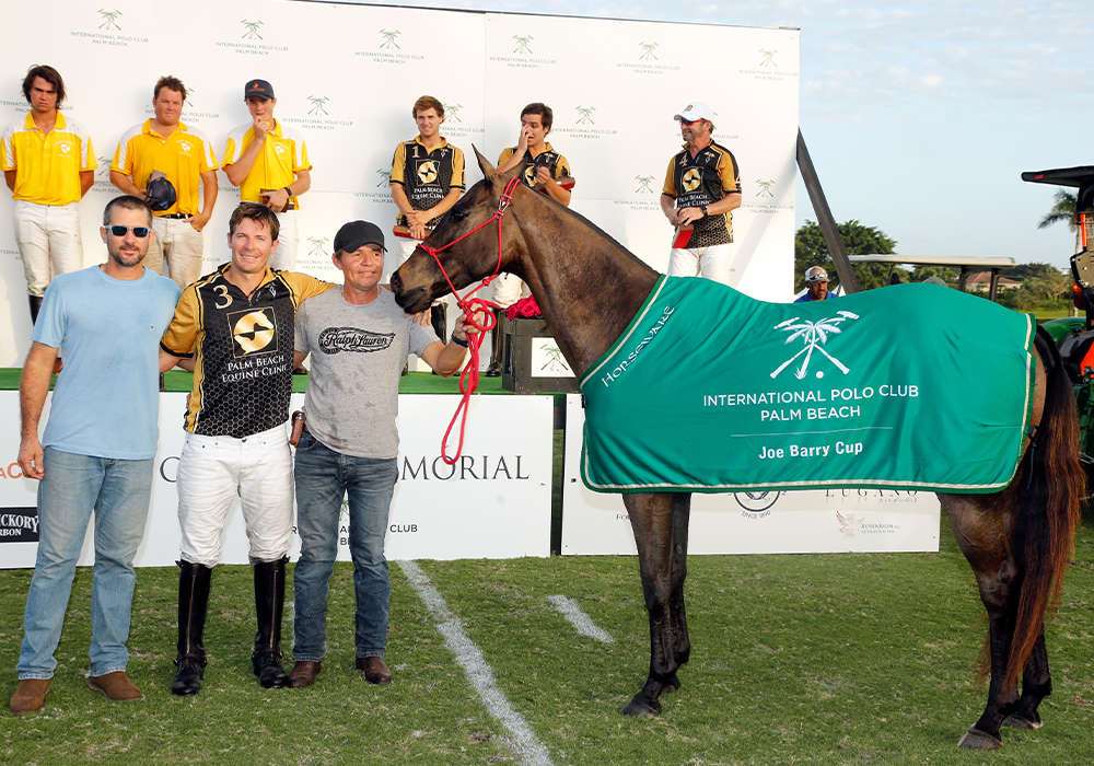 Coquito won Best Playing Pony in the 2019 Joe Barry Cup. Pictured with Gringo Colombres and Jose Mendoza. ©David Lominska