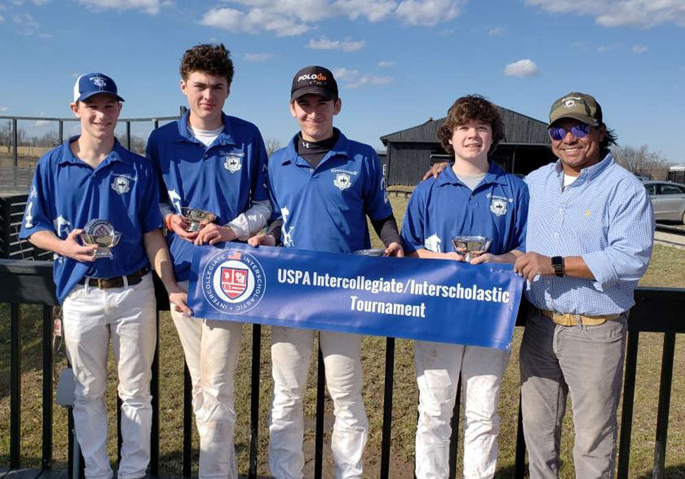 Coach Jorge Vasquez with Central Open Preliminary Winners Commonwealth Polo Club. Pictured are Ford Middendorf, Angus Middleton, Patricio Fraga and Stuart Boland.