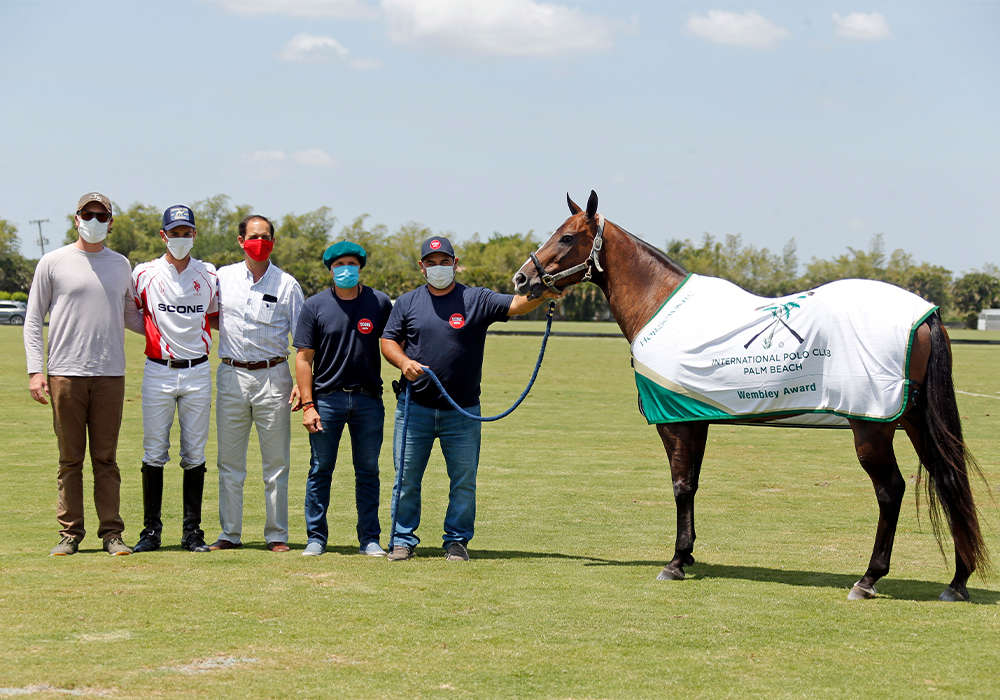 International Polo Club Wembley Award:  Sugar, played by Adolfo Cambiaso and owned by J5 Equestrian. Pictured with Rob Jornayvaz, Poroto Cambiaso, Carlucho Arellano, Juan Martin Aneas, Andres Luna.