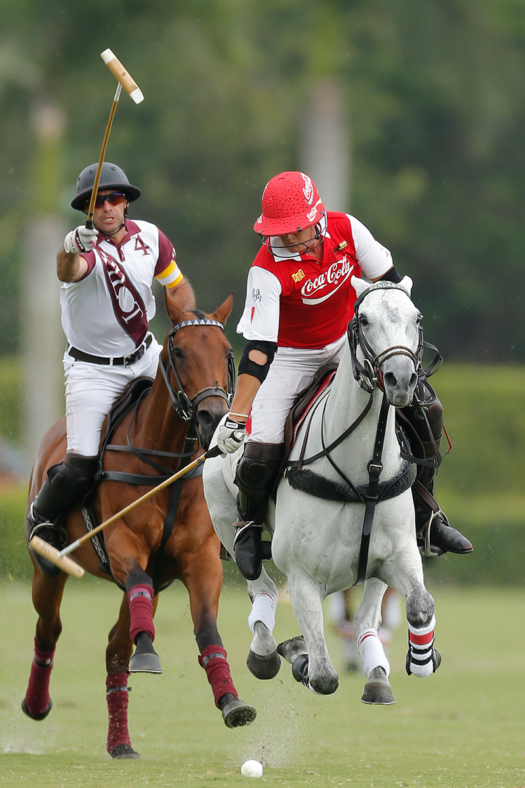 Coca-Cola's Gillian Johnston ahead of Pilot's Facundo Pieres in the GAUNTLET OF POLO®.